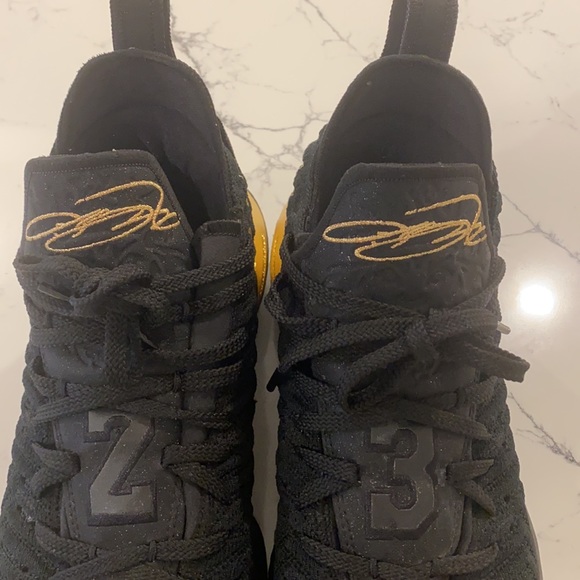 Nike LeBron 16 I’m king - Picture 5 of 10